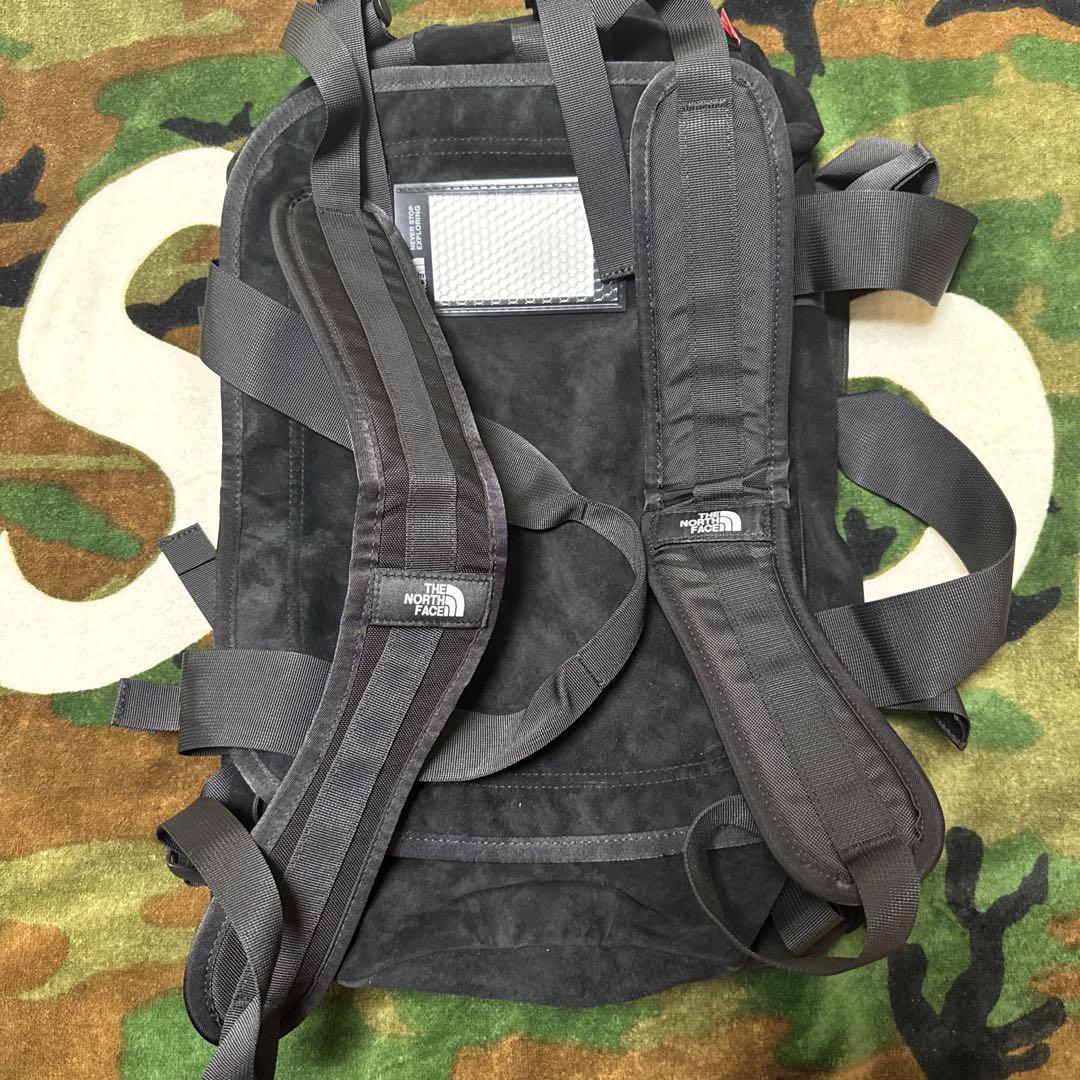 バッグ Supreme TNF Suede Camp Duffle Bag