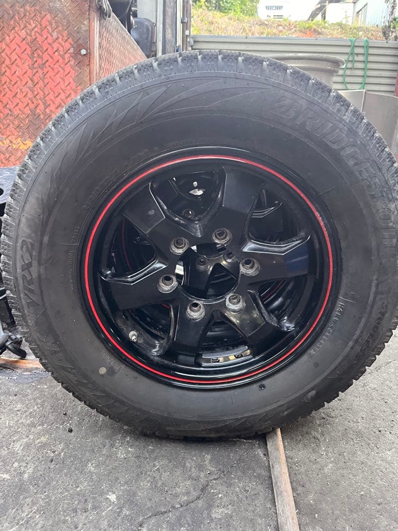 (最終値下げ)ハイエース 16インチアルミ＆215/65R16スタッドレスタイヤ