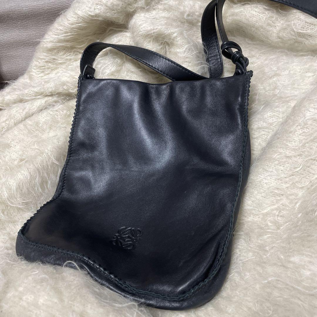 ロエベ LOEWE ショルダーバッグ フリンジ ナッパレザー アナグラム ブラッ
