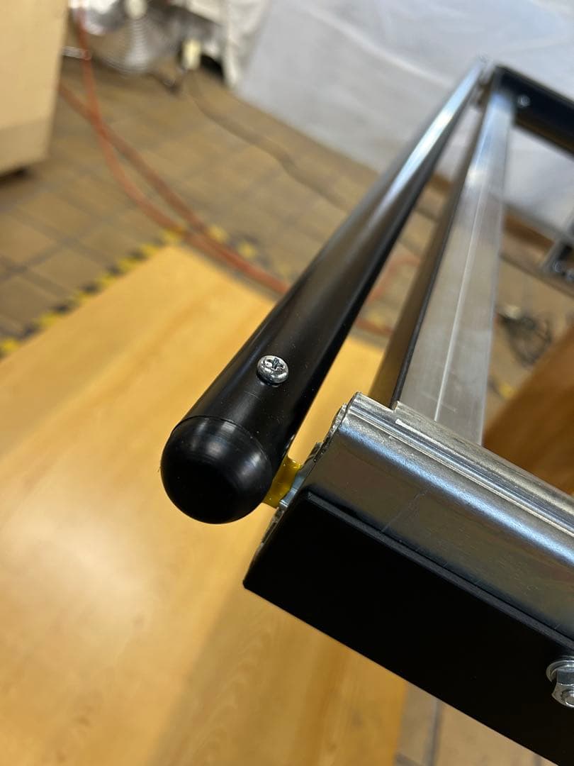 いの様専用 スライドフロア黒レールアルミパネル 引手ポール付、棚板