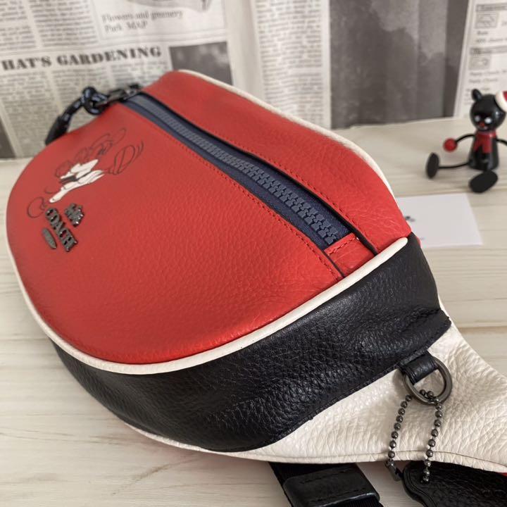 ☆新品 COACH ×Disney バッグ ボディバッグ ショルダーバッグ