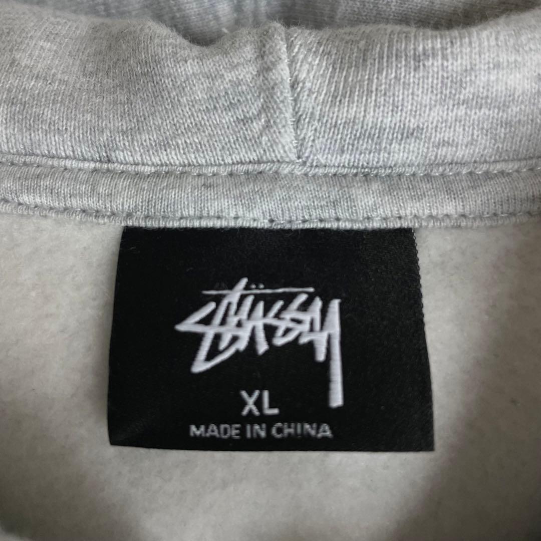 【希少XLサイズ】ステューシー☆センター 刺繍ロゴ パーカー グレー 【希少XLサイズ】ステューシー☆センター 刺繍ロゴ パーカー グレー