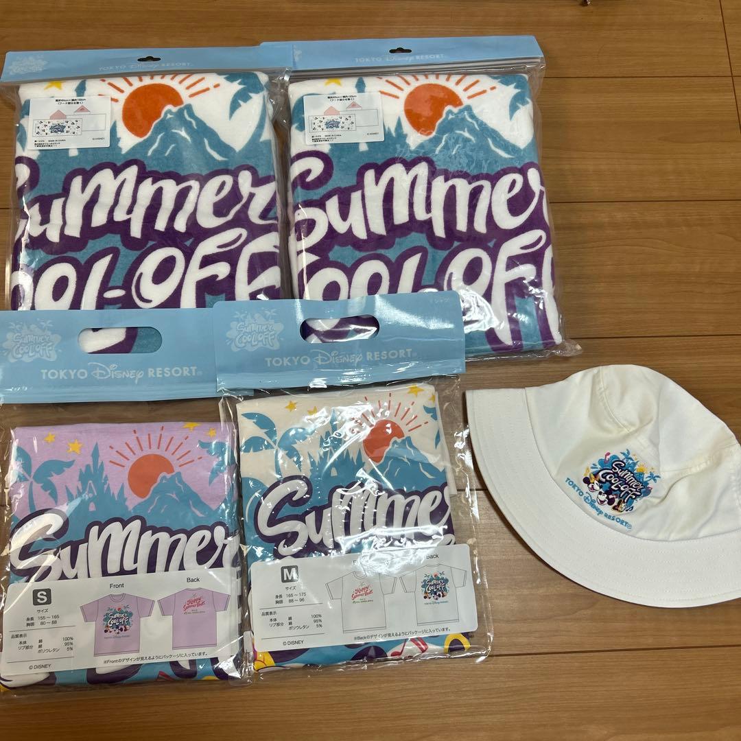 ディズニー ミセスグリーンアップル フード付きタオル Tシャツ ハット新品、♥