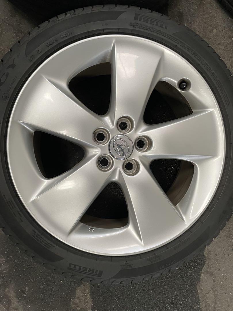 商品説明必読 TOYOTA純正？ZVW30 17インチアルミ タイヤピレリセット