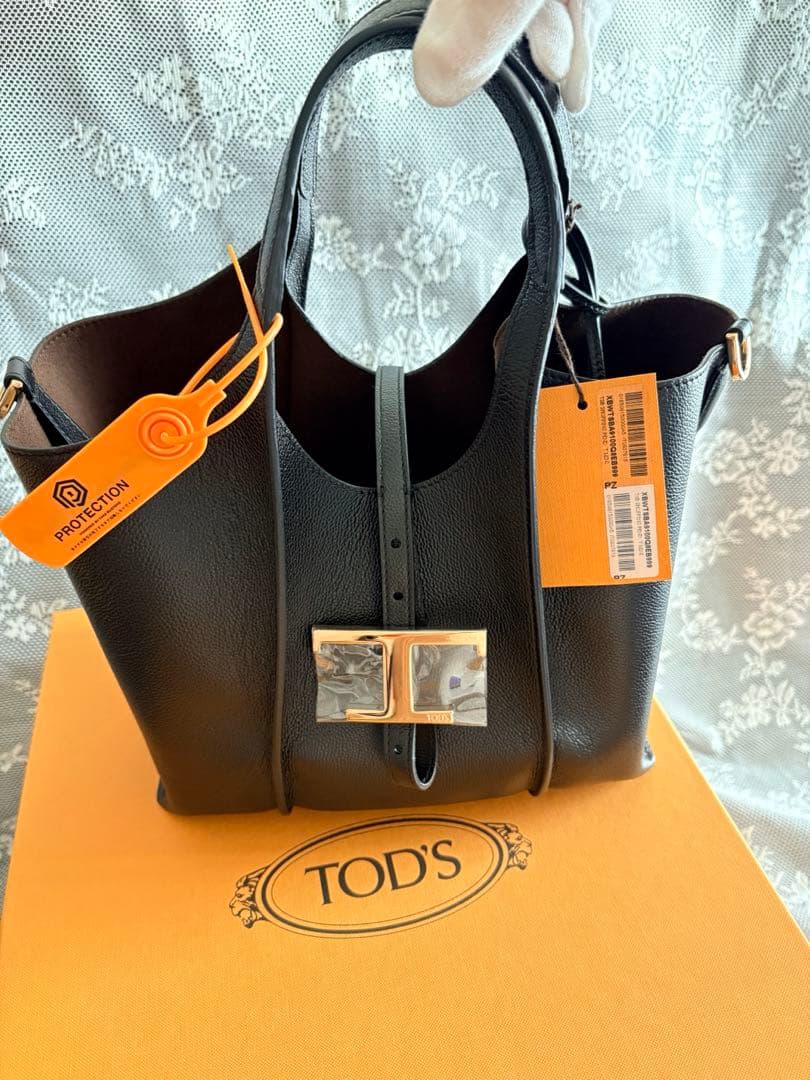 【正規品•新品未使用】 TOD'S Tタイムレスショッピングバッグミニ 【正規品•新品未使用】 TOD'S Tタイムレスショッピングバッグミニ