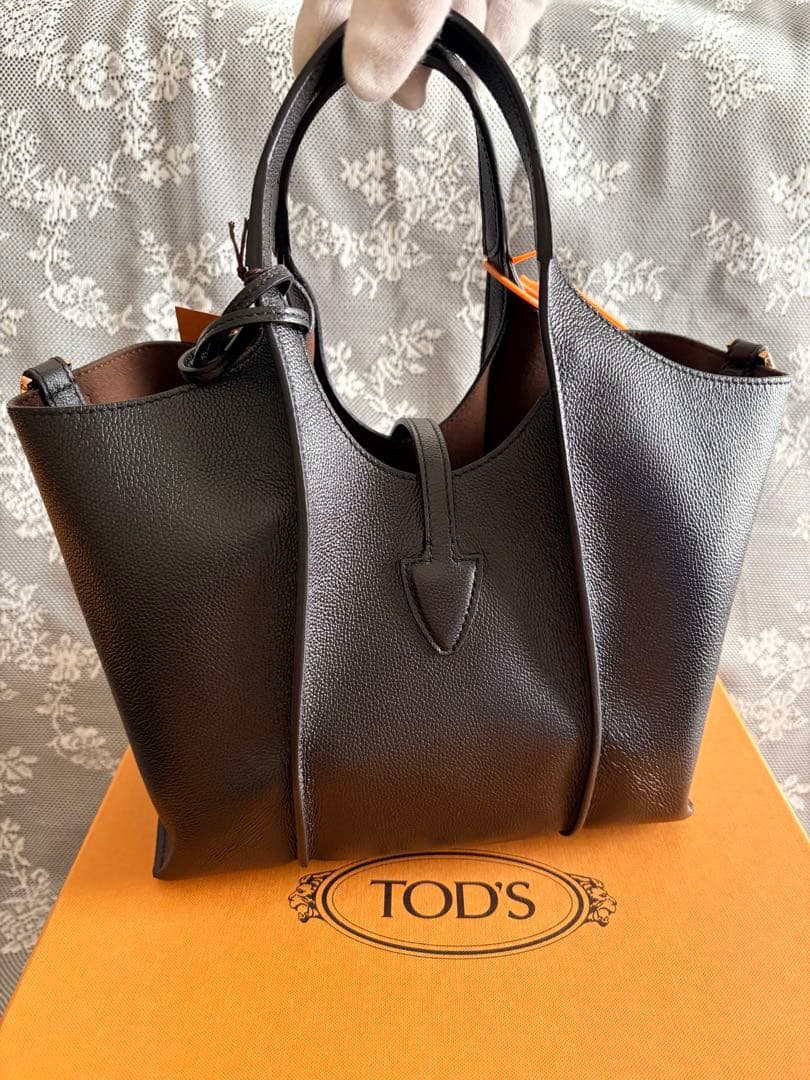 【正規品•新品未使用】 TOD'S Tタイムレスショッピングバッグミニ 【正規品•新品未使用】 TOD'S Tタイムレスショッピングバッグミニ