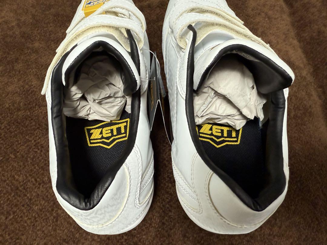 ZETT ホワイト スパイク