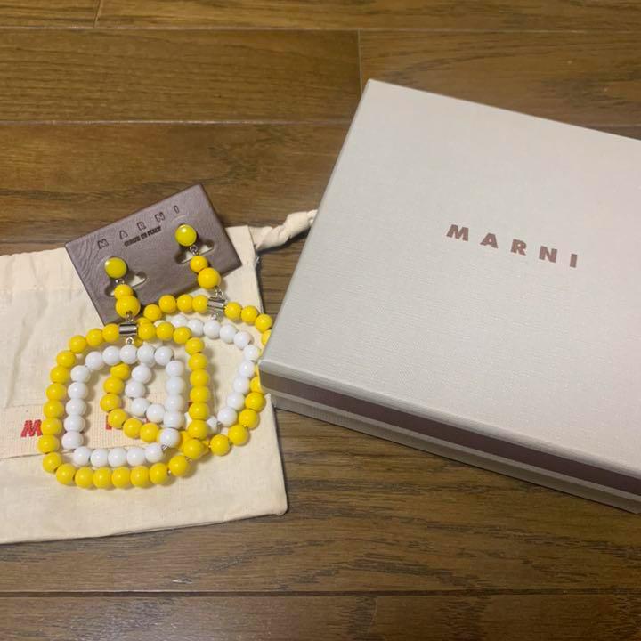 マルニ MARNI 大ぶり ビーズ ピアス マルニ MARNI 大ぶり ビーズ ピアスΩ