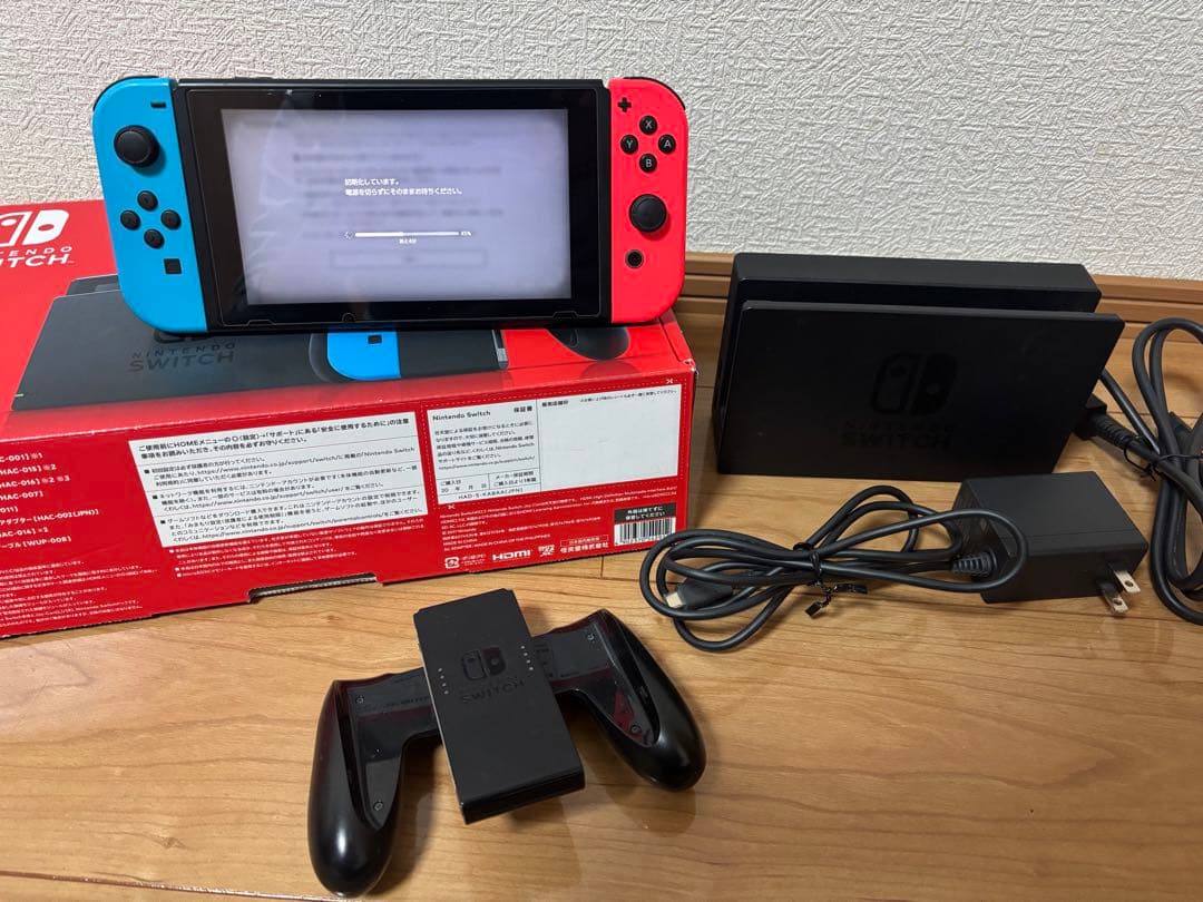 Nintendo Switch 本体 青/赤 Joy-Con付き