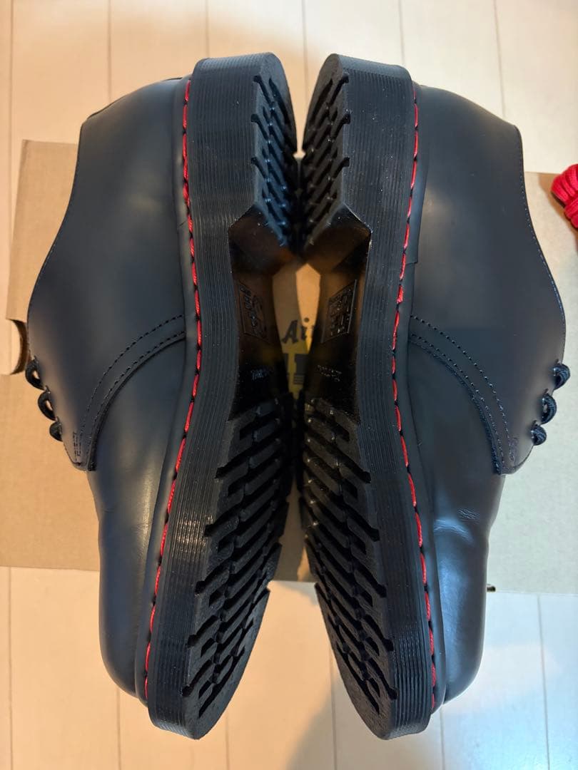 Dr. Martens 1461 レッドステッチ 3 ホール シューズ Dr. Martens 1461 レッドステッチ 3 ホール シューズ