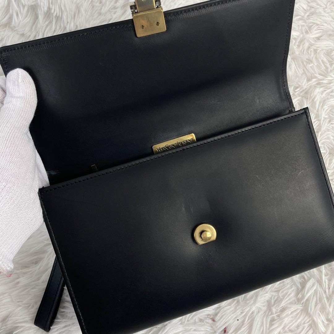 極美品✨箱付き✨ イヴサンローラン　クラッチバッグ　ブラック　レザー