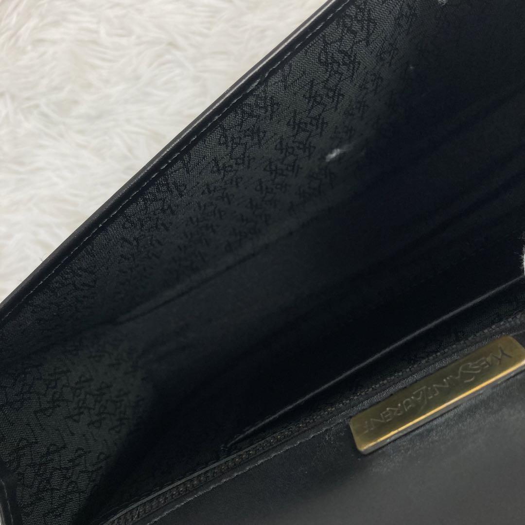 極美品✨箱付き✨ イヴサンローラン　クラッチバッグ　ブラック　レザー
