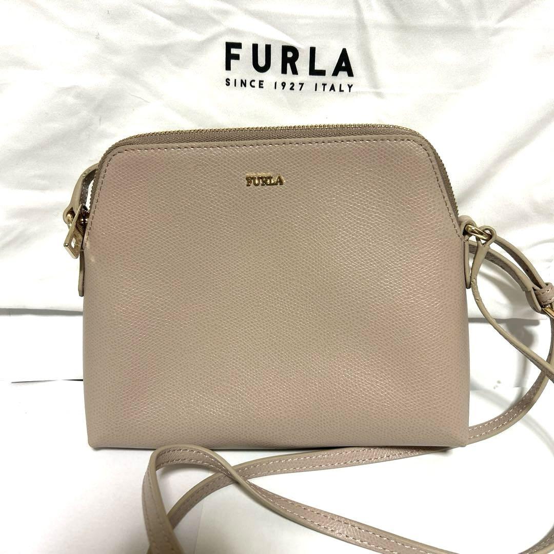 FURLA ピンクベージュ　レザー ショルダーバッグ