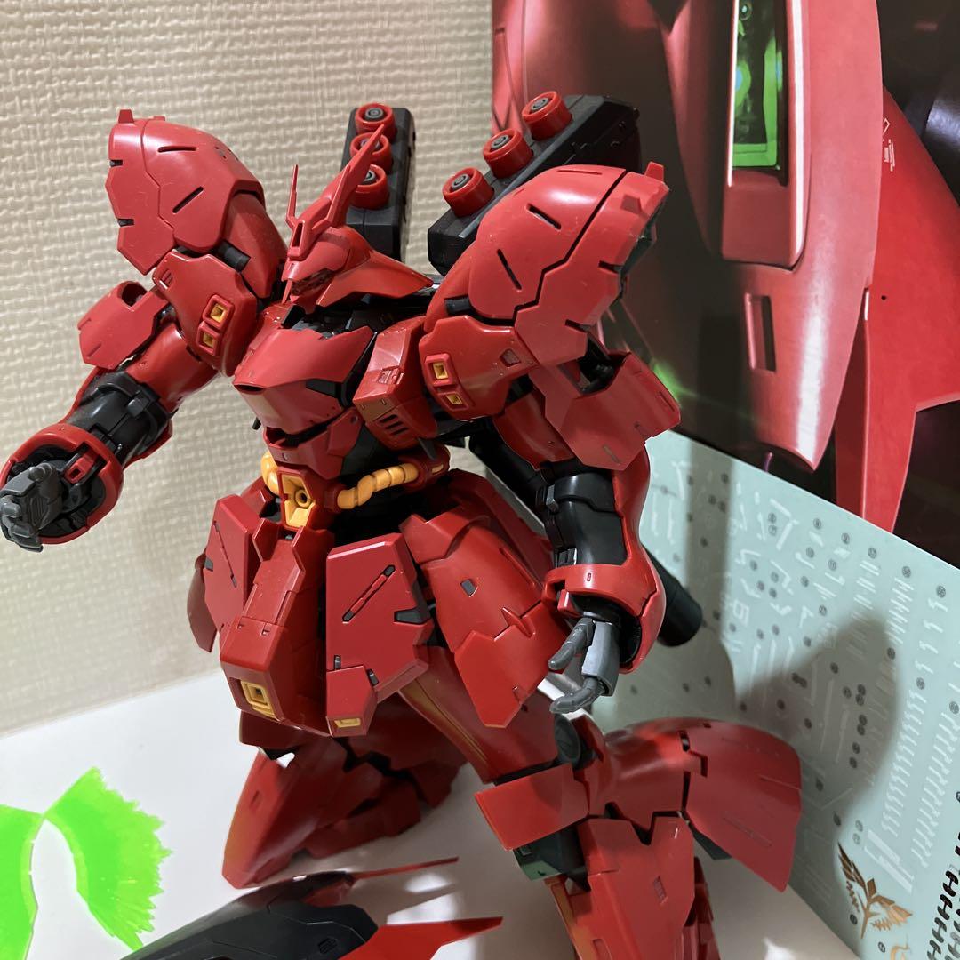 RGサザビー、νガンダムセット