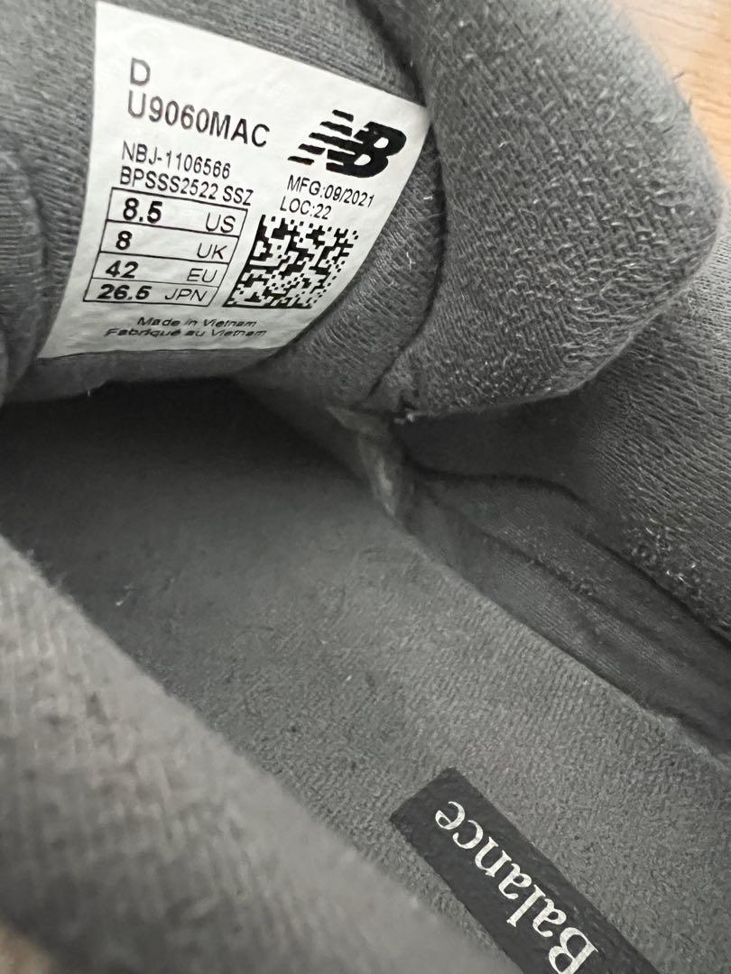 New Balance U9060グレー/ホワイト