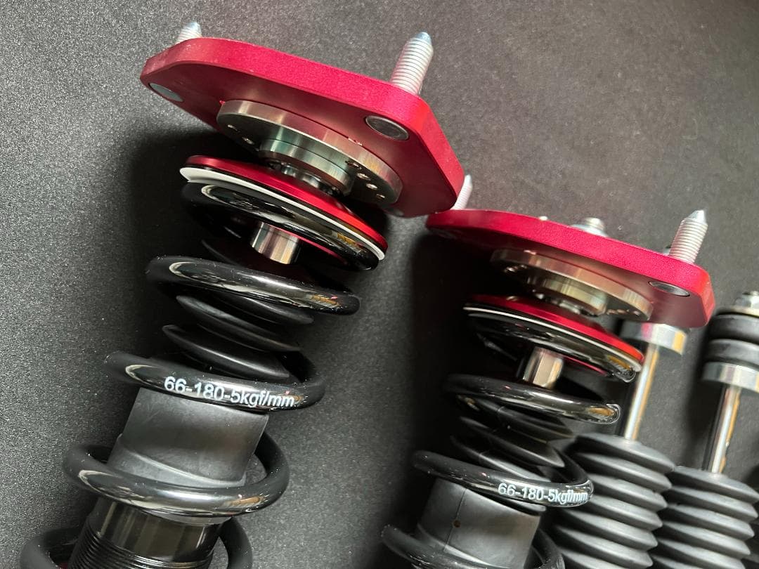 新品☆送料無料 30プリウス キャンバー付 減衰力36段調整式 フルタップ車高調