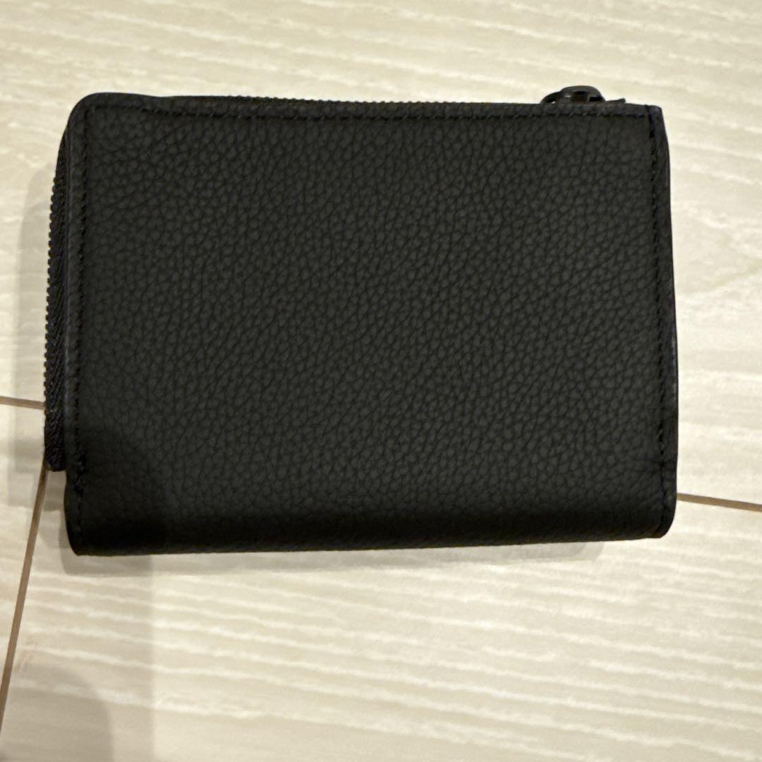 VUITTON 三つ折り財布