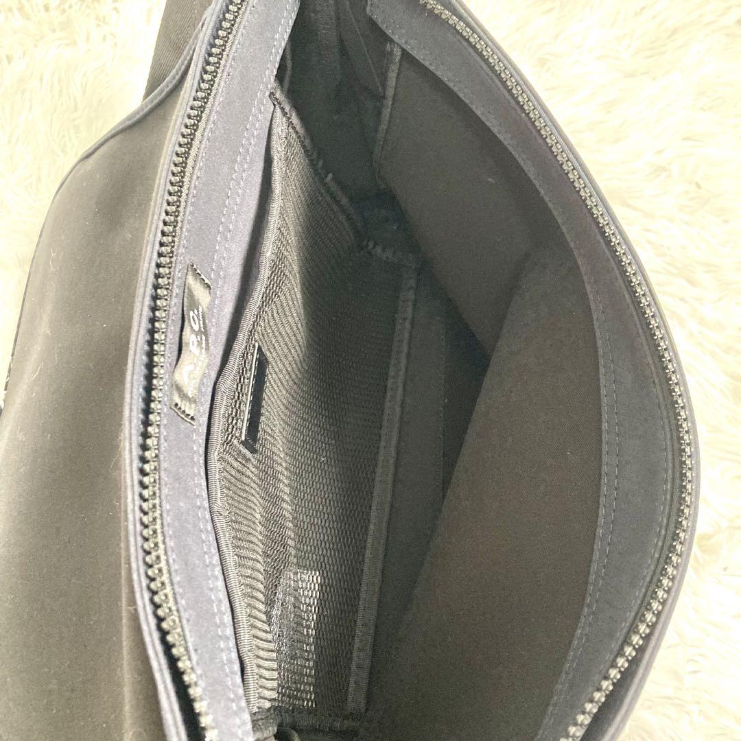 A.P.C. アーペーセー　メッセンジャーバッグ　ショルダーバッグ