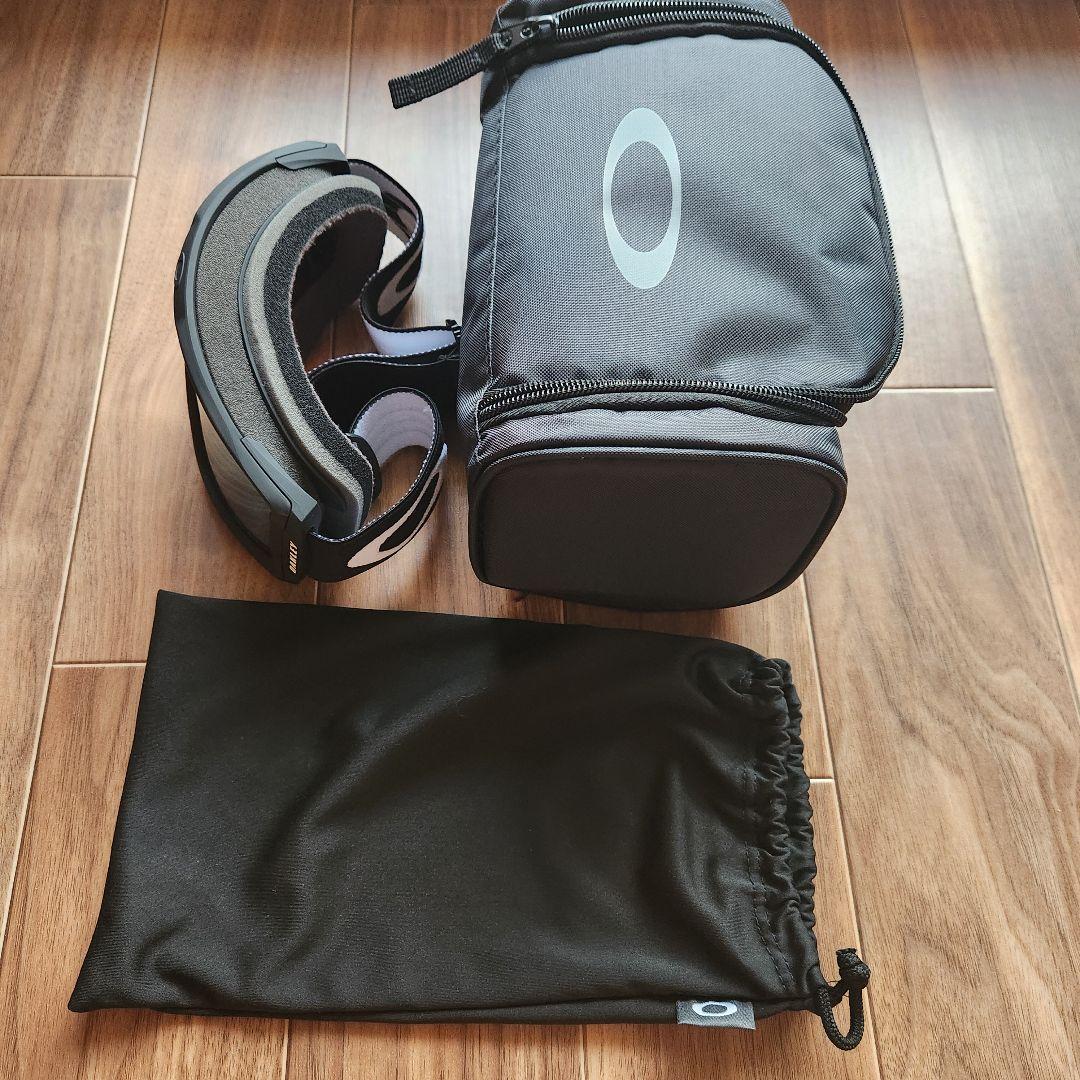 OAKLEY オークリー　ゴーグル（ケース付き）