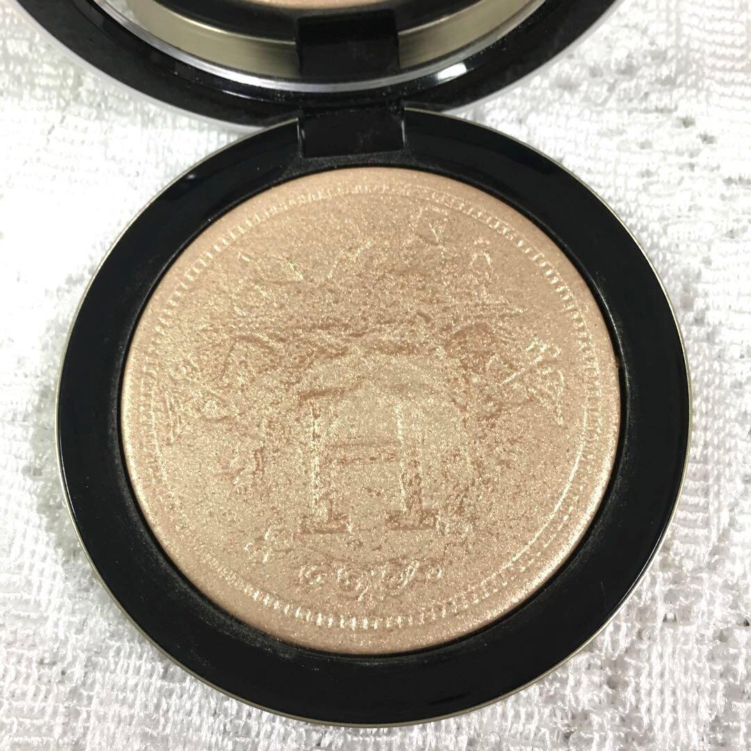HERMES エルメス フェイスパウダー プードル・オルフェーヴル 01