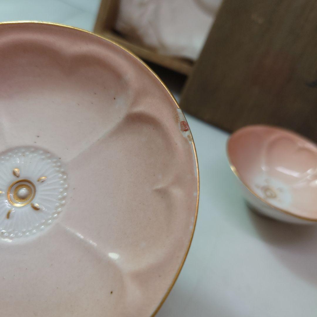 道八製 華中亭 花模様 陶器皿セット（ＡＩ自動入力） 道八製 華中亭 花模様 陶器皿セット（AI自動入力） - メルカリ