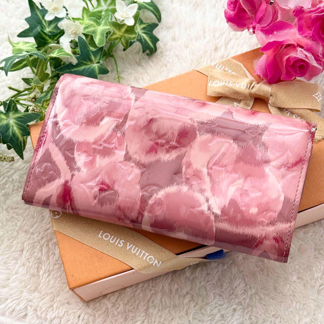 美品レア✨ルイヴィトン ヴェルニ フラワー ポルトフォイユ サラ 長財布 ピンク