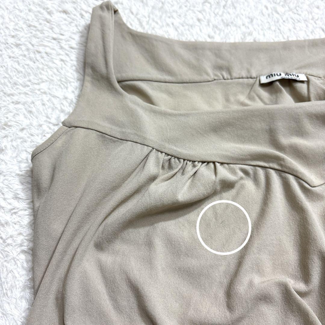 miu miu タンクトップ　ギャザー　ストレッチ　伸縮　クロップド丈　L miu miu タンクトップ ギャザー ストレッチ 伸縮 クロップド丈 L
