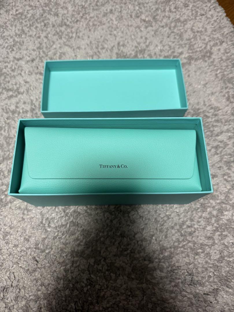Tiffany & Co. リターン トゥ サングラスブラック グレーレンズ