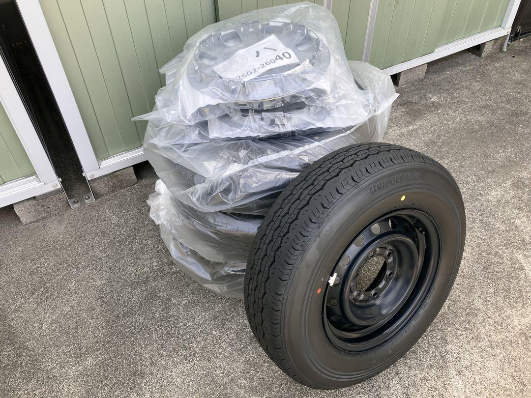 ハイエースタイヤ新車外しブリヂストン