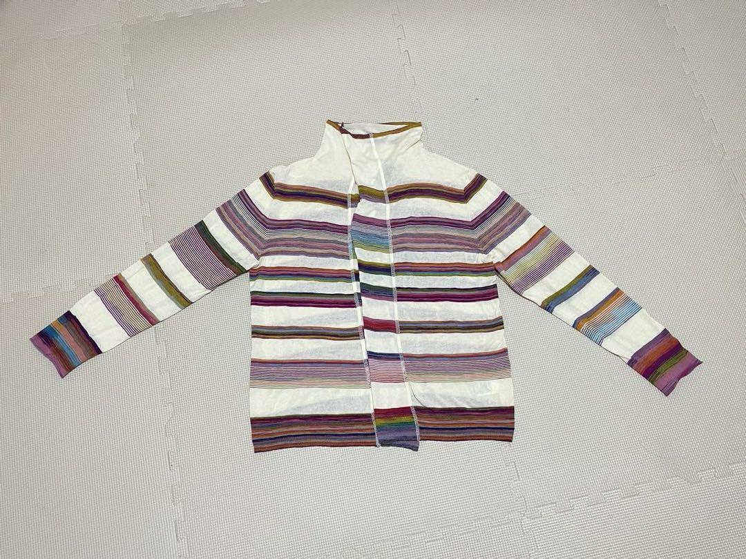【新品未使用品 タグ付】M &KYOKO模様が素敵なカーディガン 佐藤繊維