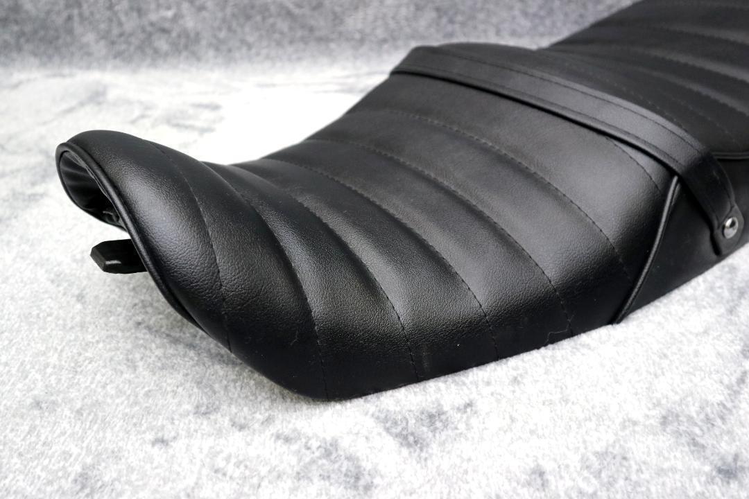 ZRXⅡ　タックロール　シート　黒　皮　/　あんこ抜き　完成品　ZR４００E