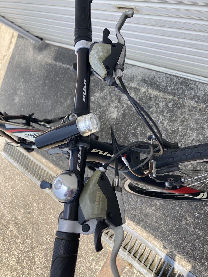 [引き取り限定] FUJI クロスバイク　中古