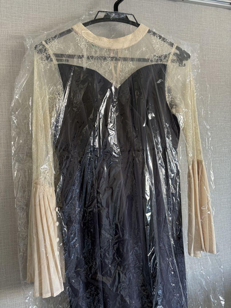 Dorry Doll ベルスリーブ　Iラインドレス