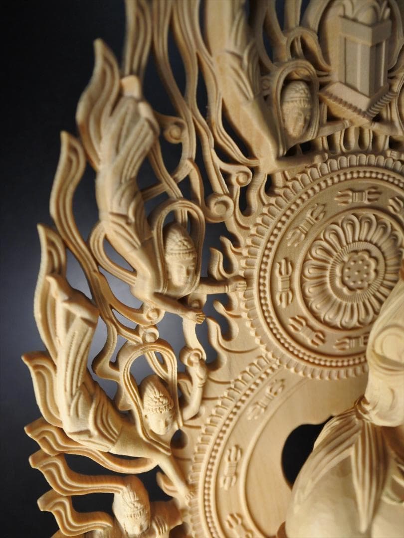 未使用保管品 本柘植飛天金泥付大日 3寸 仏像(211008A2-1) 2816