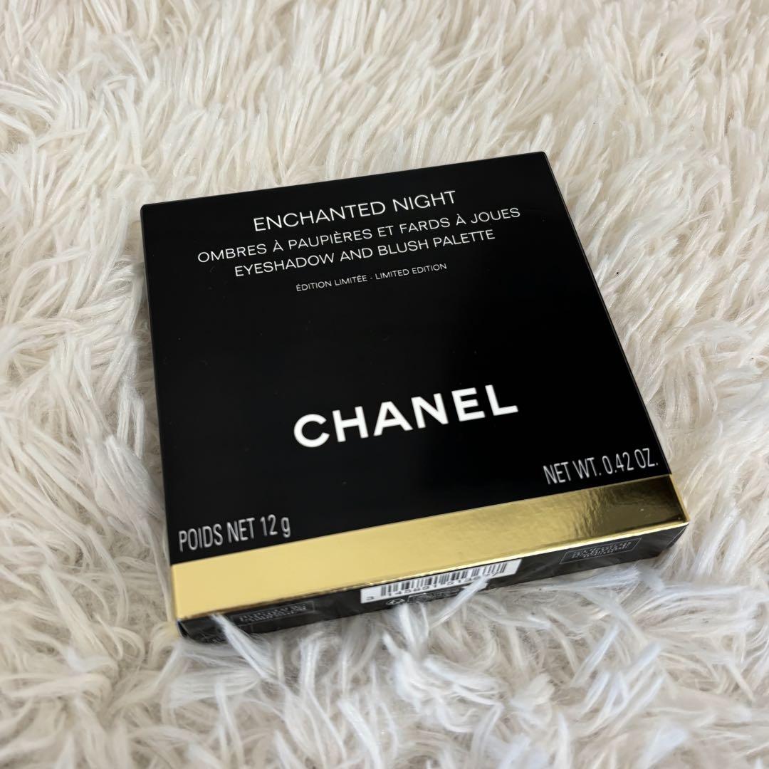 CHANEL エンチャンテッド ナイト アイシャドウ チーク パレット