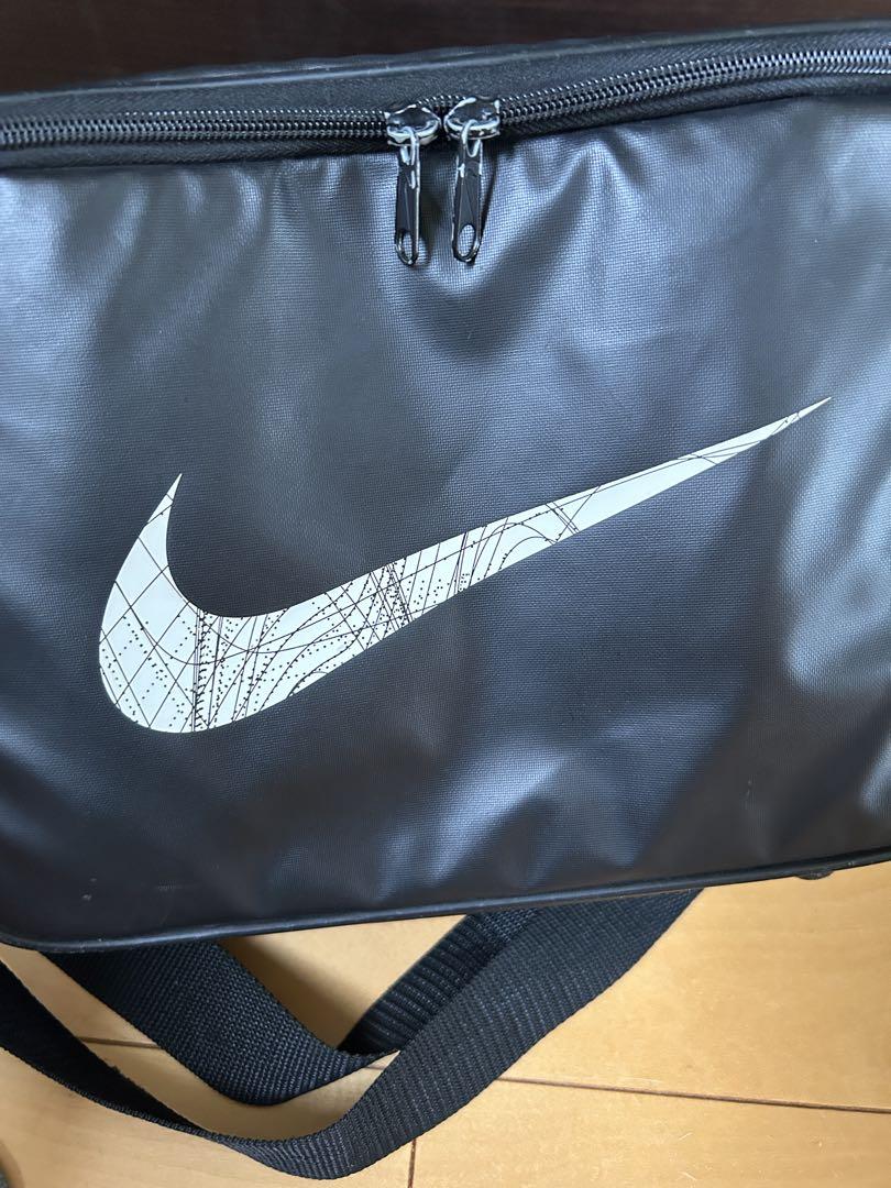 【希少✨】早い者勝ち✨NIKE サーモス　保冷クーラーバック　保冷バック