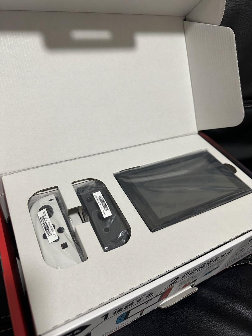 Nintendo Switch 本体プラス付属
