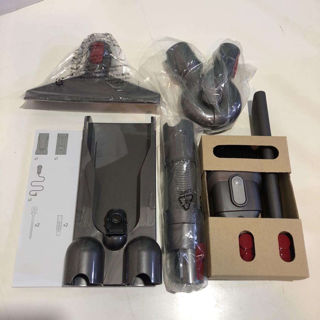 中古 ダイソン Cyclone V10 Fluffy アタッチメント他 付属