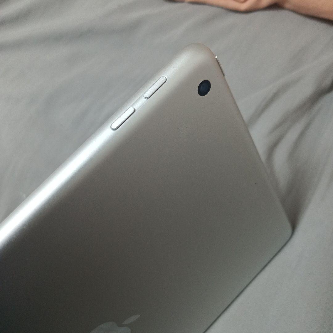 iPad 第6世代 32GB WIFIモデル ケース付き