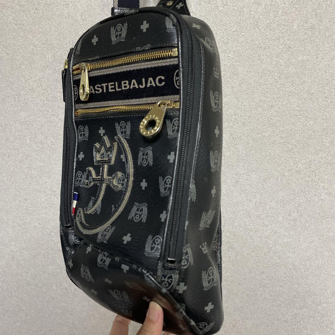 カステルバジャック　ロゴパターン　ボディバッグ　レザー　メンズ　ブラック　美品