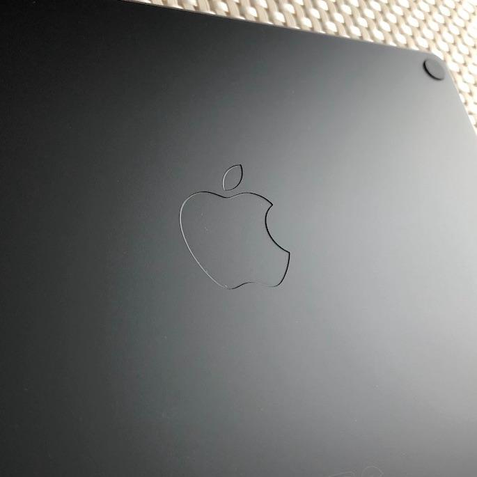 美品 スペースグレイ MAGIC TRACKPAD 2 APPLE 美品 スペースグレイ MAGIC TRACKPAD 2 APPLE