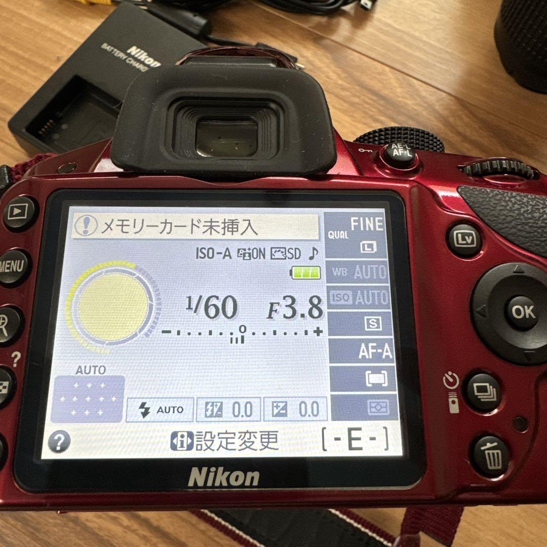 デジタル一眼レフ　NIKON D3200