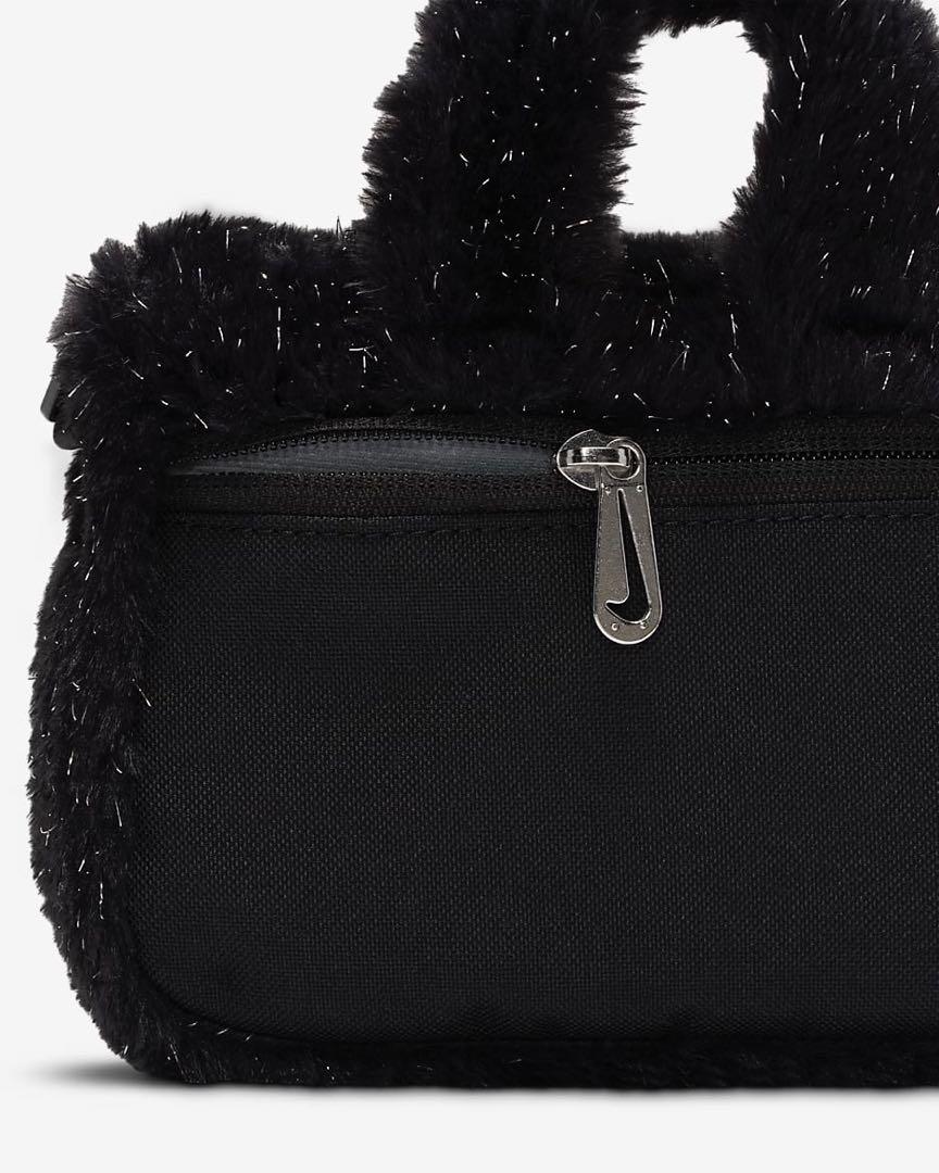 【NIKE】ナイキ ファー ショルダーバッグ 黒 ブラック クロスボディ