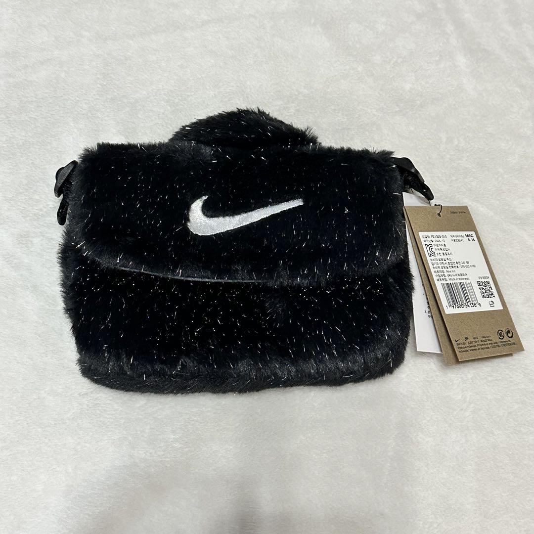 【NIKE】ナイキ ファー ショルダーバッグ 黒 ブラック クロスボディ