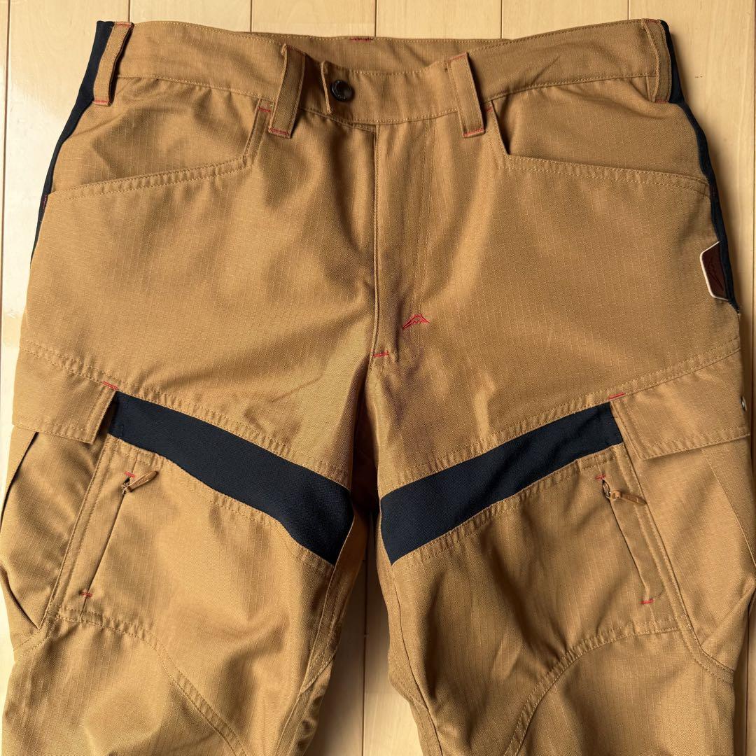 クシタニ　バイク用パンツ（春秋）