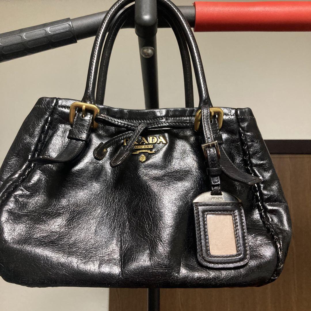【本日限定価格】PRADA ブラックレザー ショルダーバッグ