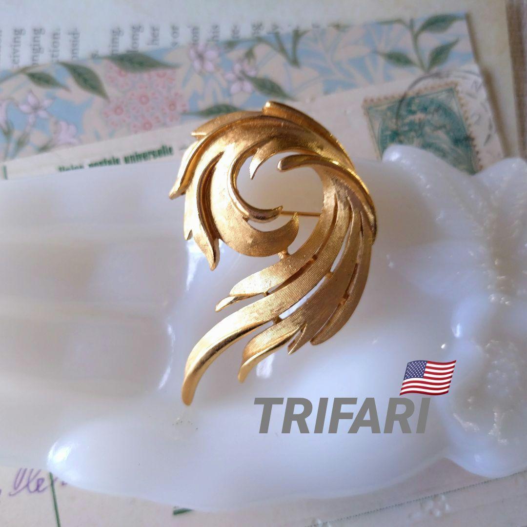 【美品】TRIFARI トリファリ / ヴィンテージ 羽ブローチ アメリカ製ヴィンテージ TRIFARI トリファリ リーフ 羽根