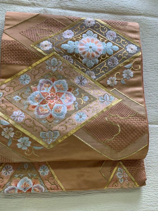 日本未発売】 着物 正絹 お太鼓柄 花柄 華やか 袋帯 刺繍 スワトウ