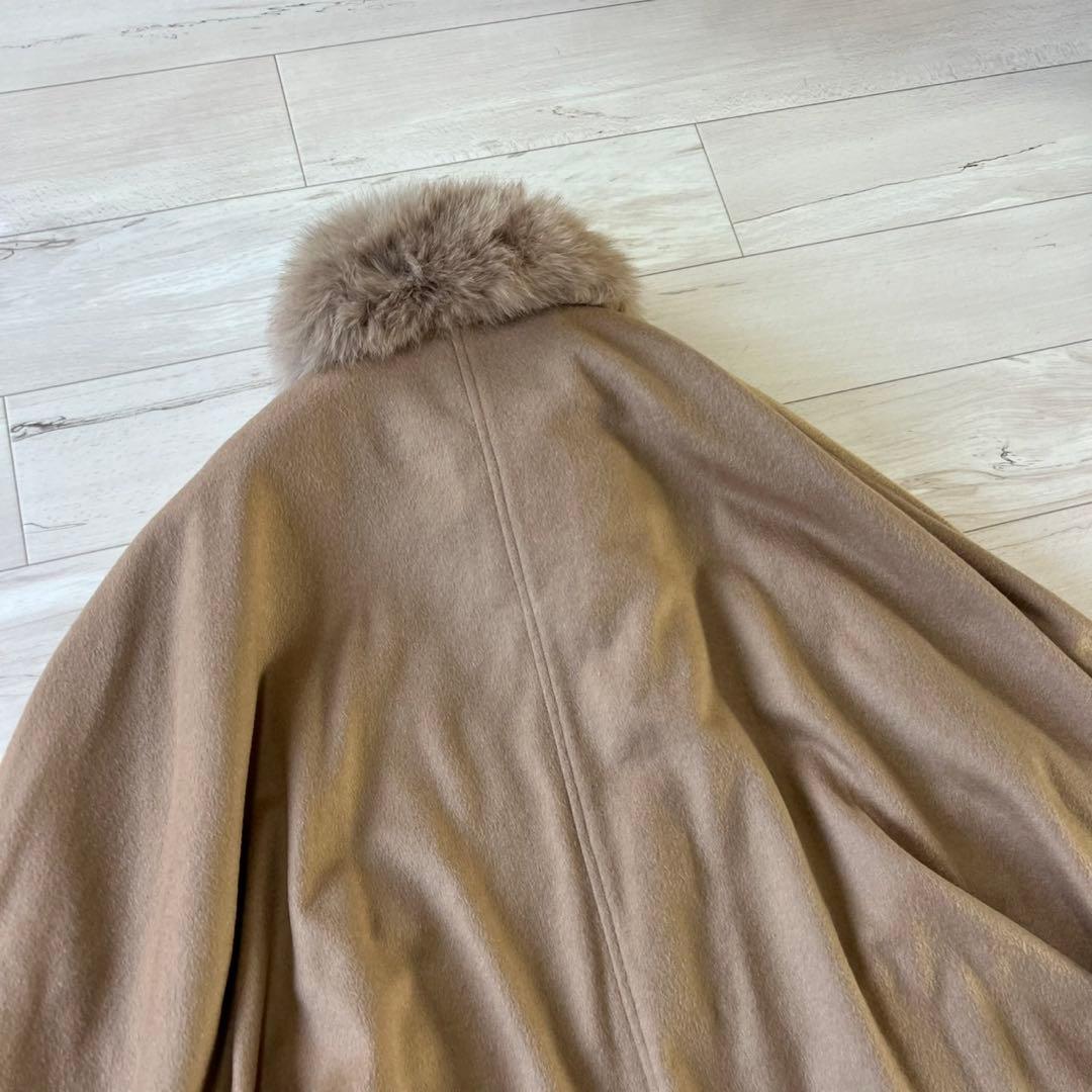 BARNEYS NEW YORK ポンチョ 高級カシミヤ100 ブルーフォックス BARNEYS NEW YORK ポンチョ 高級カシミヤ100 ブルーフォックス