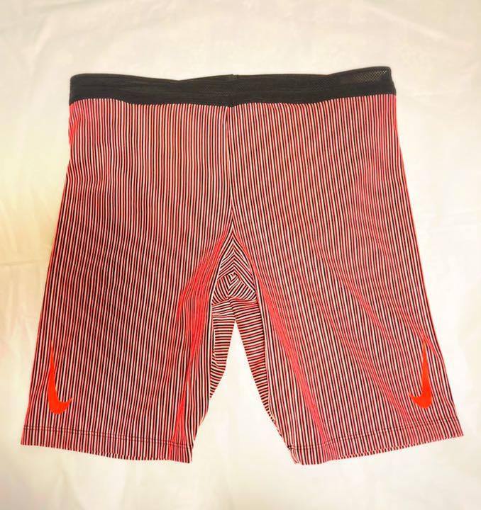 未使用完売品】NIKE AEROSWIFT ランニングタイツ M